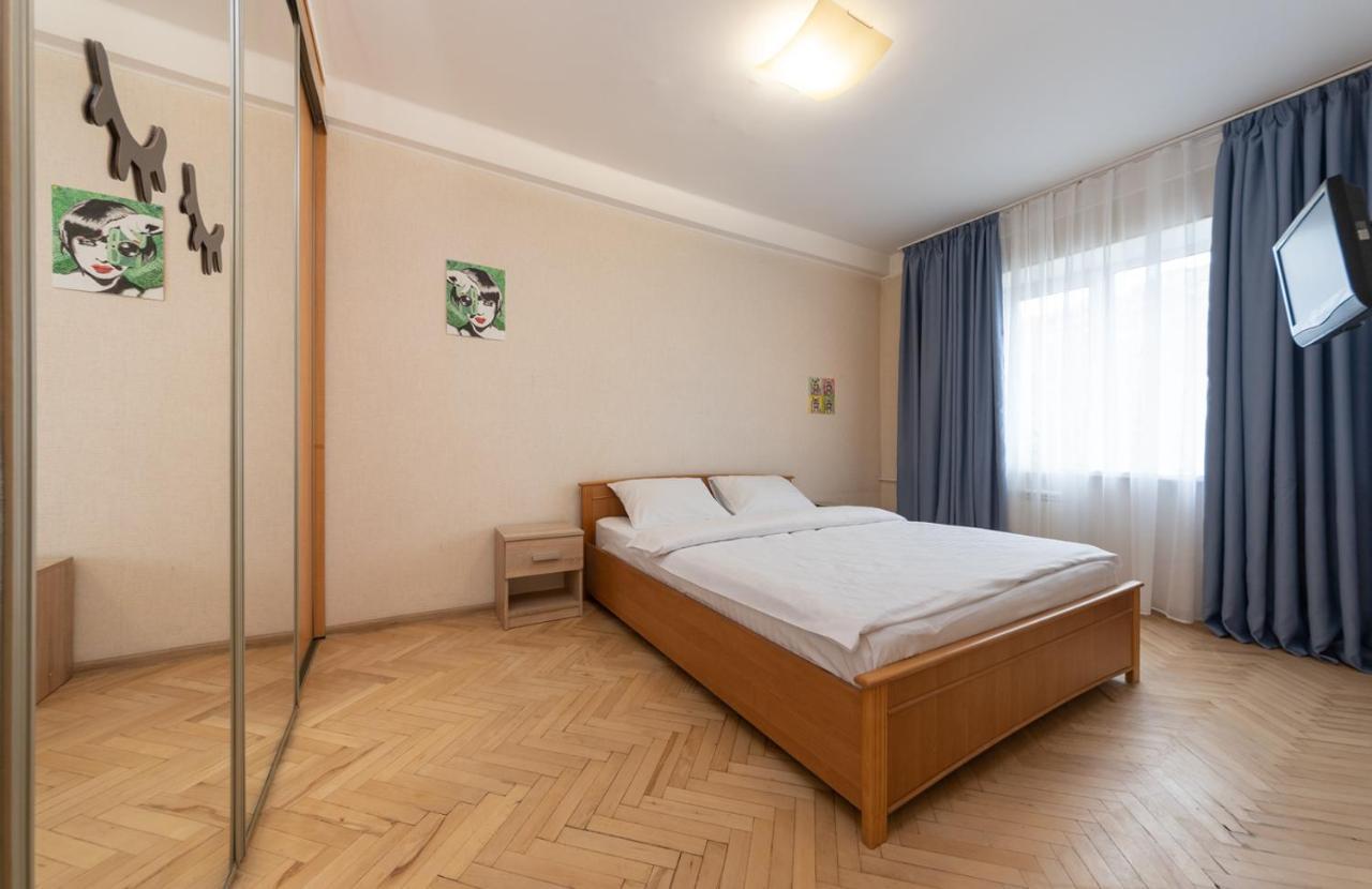 1 Bedroom Apart Near Metro Pecherska Kijów Zewnętrze zdjęcie