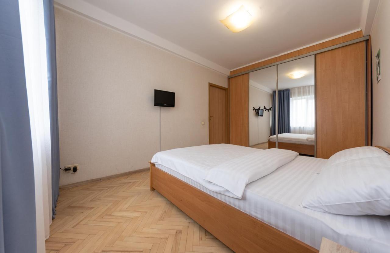 1 Bedroom Apart Near Metro Pecherska Kijów Zewnętrze zdjęcie