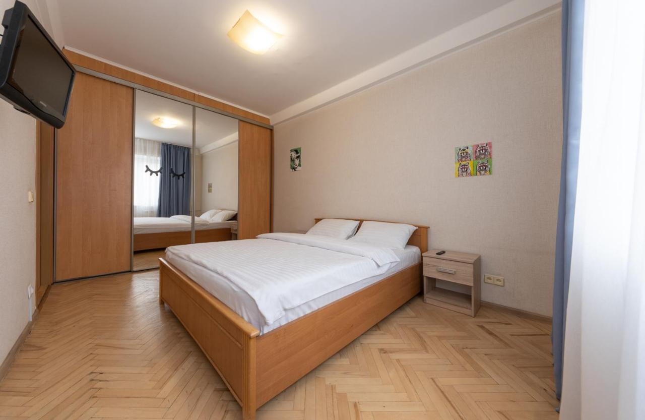 1 Bedroom Apart Near Metro Pecherska Kijów Zewnętrze zdjęcie