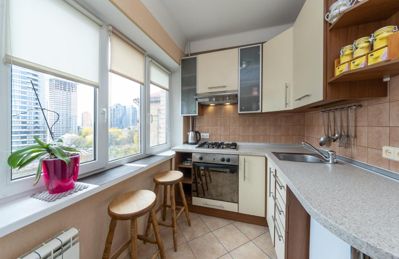 1 Bedroom Apart Near Metro Pecherska Kijów Zewnętrze zdjęcie