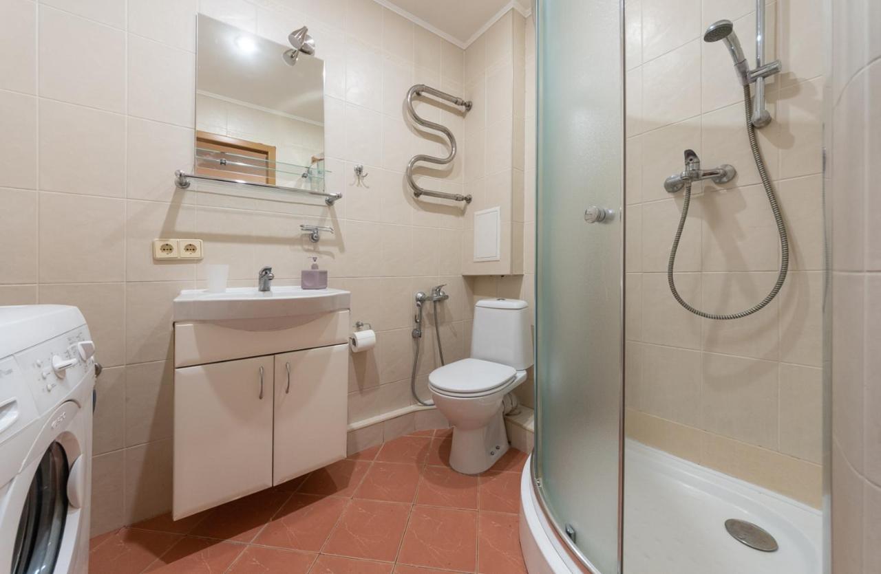 1 Bedroom Apart Near Metro Pecherska Kijów Zewnętrze zdjęcie