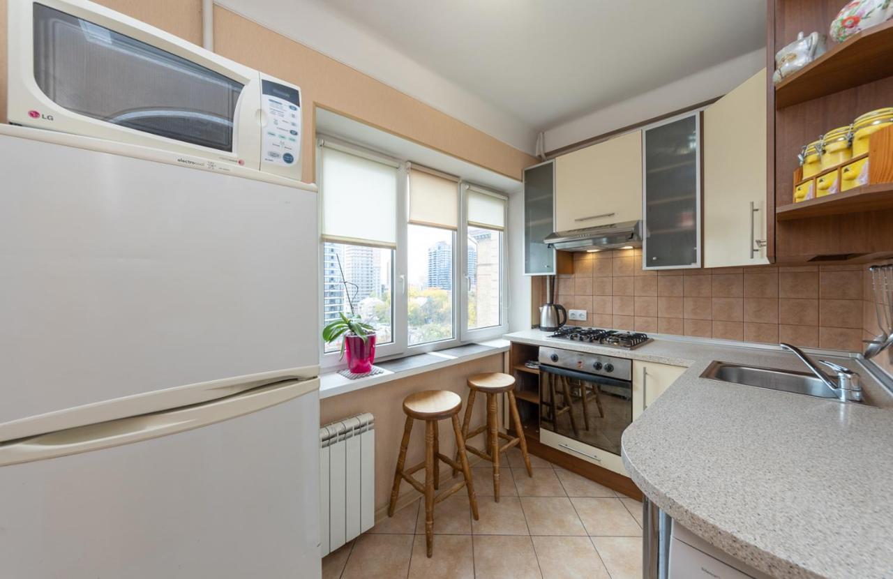1 Bedroom Apart Near Metro Pecherska Kijów Zewnętrze zdjęcie